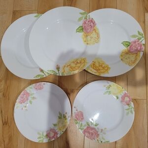 Corelle Emma Jane, 3 dinner plates and 2 luncheon plates